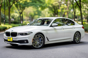 Mietwagen BMW 530e M Sport(19-23) - Foto 4