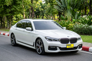 Mietwagen BMW 740 M Sport(19-22) - Foto 1