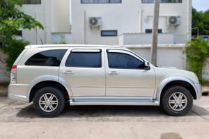 Mietwagen Isuzu MU7 - Foto 10