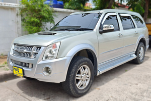 Mietwagen Isuzu MU7 - Foto 15