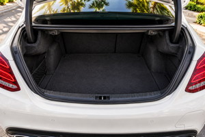 Mietwagen Mercedes Benz C AMG (17-23) - Foto 19